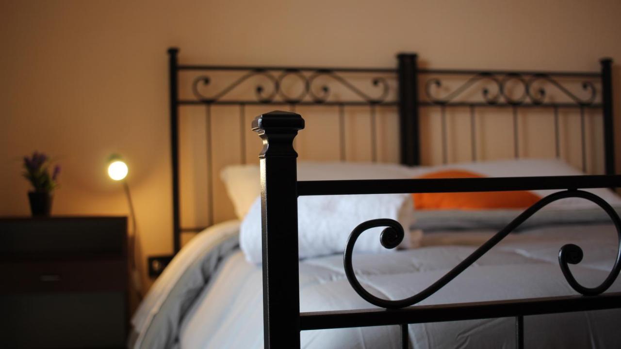 B&B Bassu Bosa Buitenkant foto