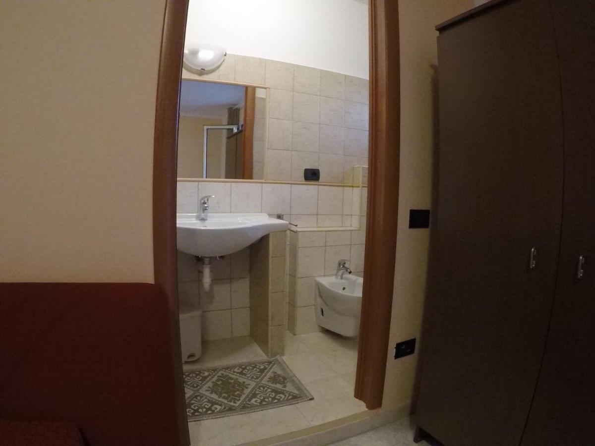 B&B Bassu Bosa Buitenkant foto