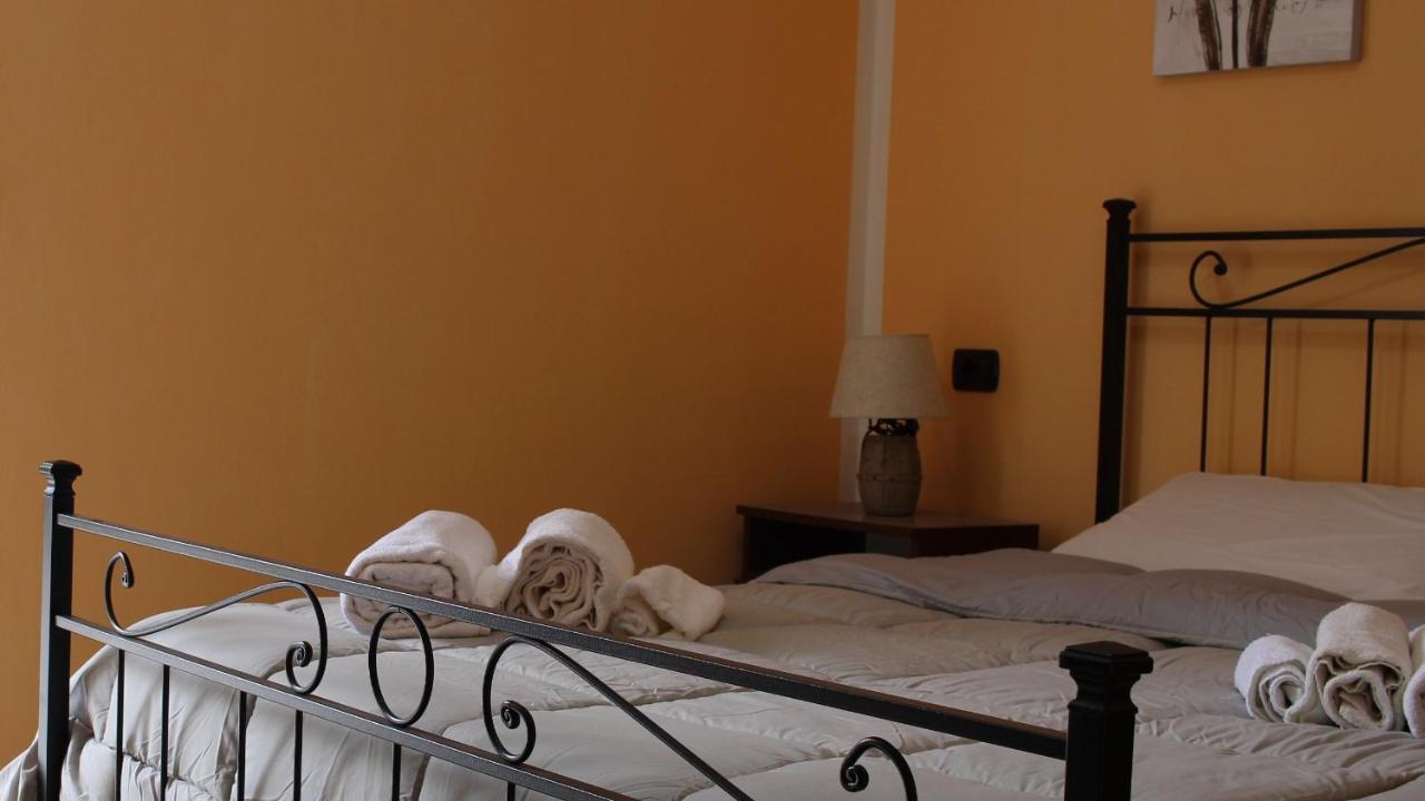 B&B Bassu Bosa Buitenkant foto