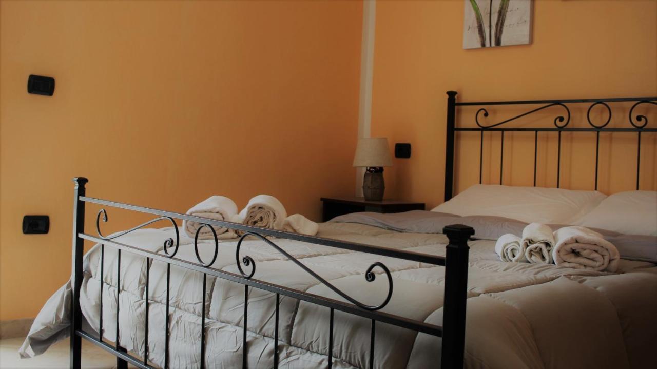 B&B Bassu Bosa Buitenkant foto
