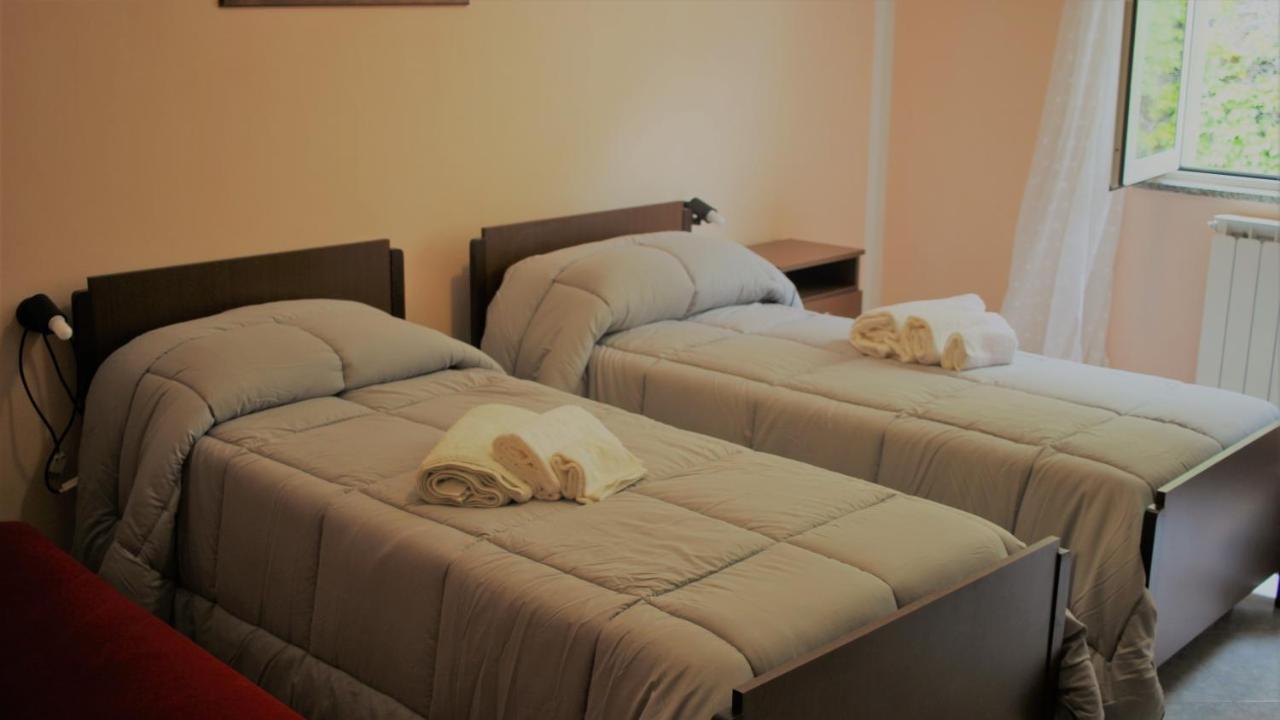 B&B Bassu Bosa Buitenkant foto